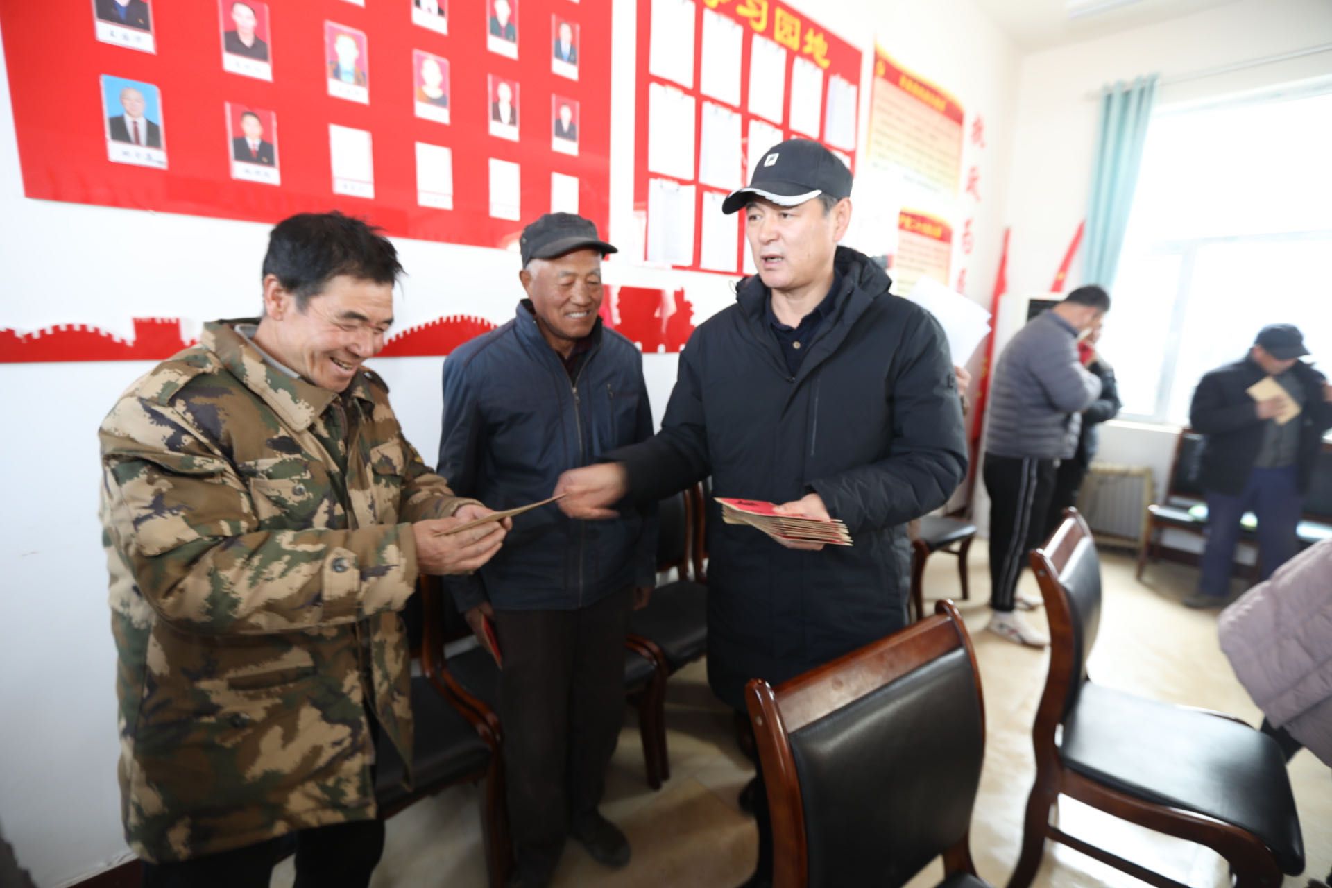 樂都慰問2.jpg